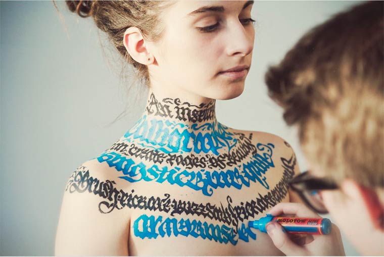 Calligraphy-on-Girls-14