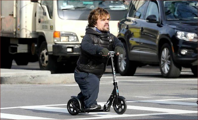Peter-Dinkleydzh-patinete